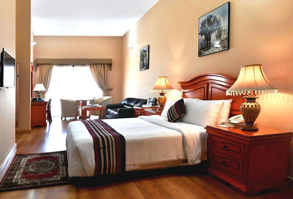 Gulf Gate Hotel Манама Экстерьер фото